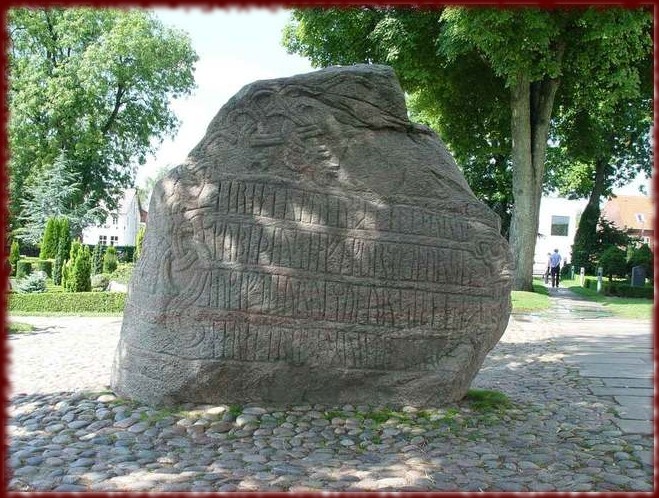 La grande pierre de Jelling (Xe siècle)