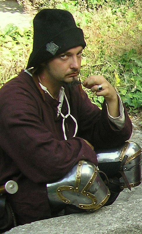 http://i41.servimg.com/u/f41/12/51/13/06/serend15.jpg