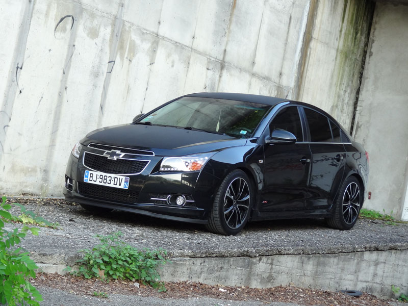 Chevrolet Cruze черный